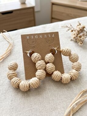 Plunder Natural Rattan Hoop Earrings - Beige